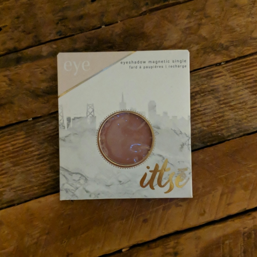 ittse Single Magnetic Eyeshadow in boho